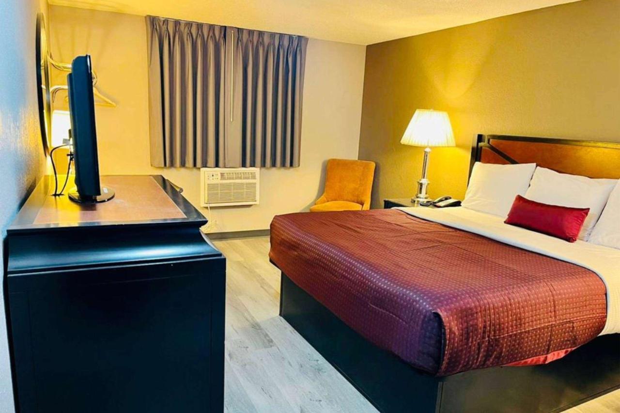 Super 8 By Wyndham Benton Harbor St Joseph Hotell Exteriör bild