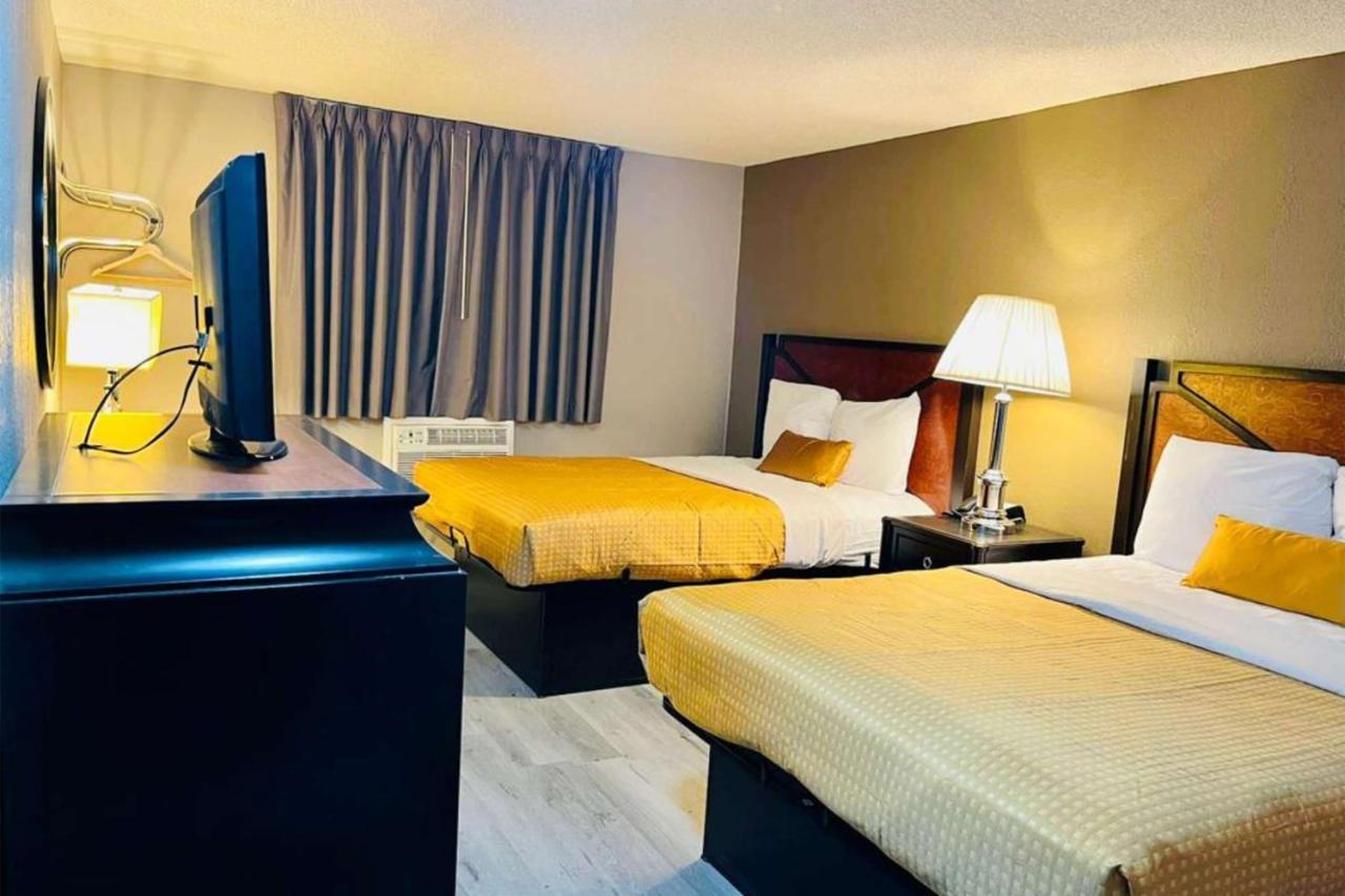Super 8 By Wyndham Benton Harbor St Joseph Hotell Exteriör bild